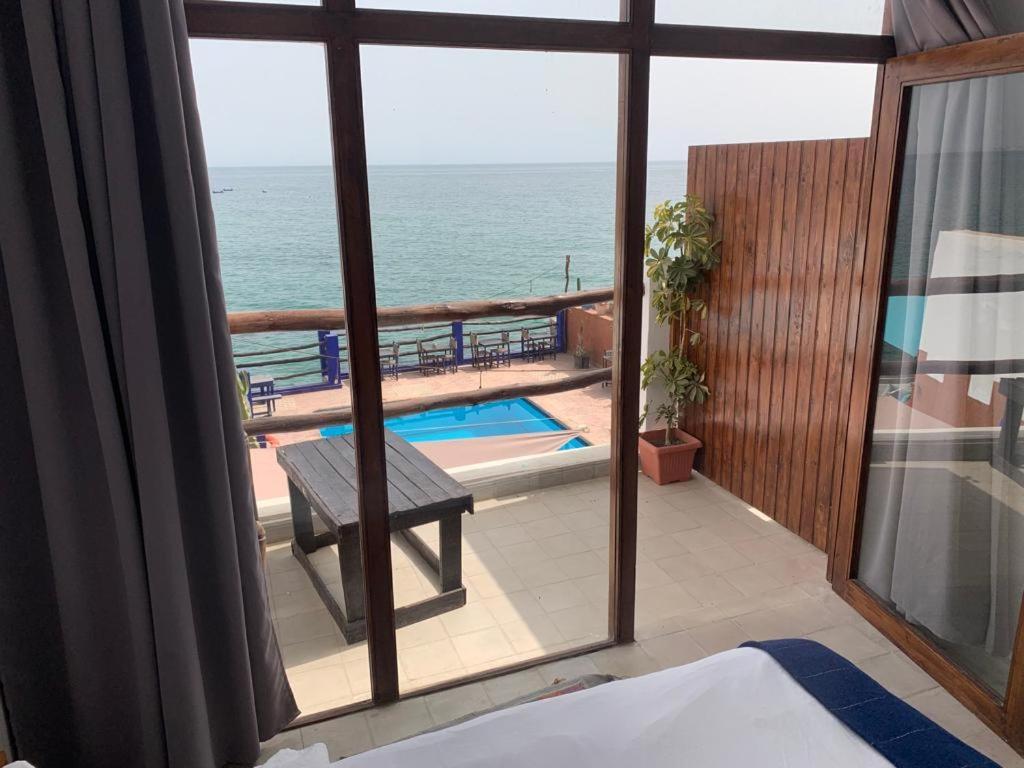 Oceana Surf Camp Guest house *